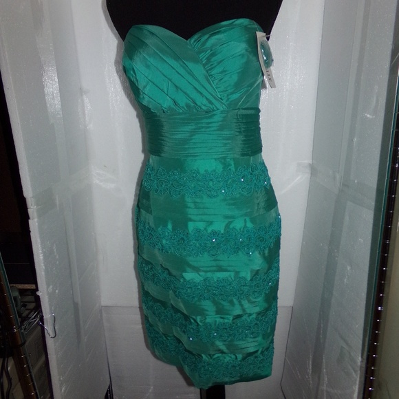 Annabelle Dresses & Skirts - Annabelle strapless party dress aqua green